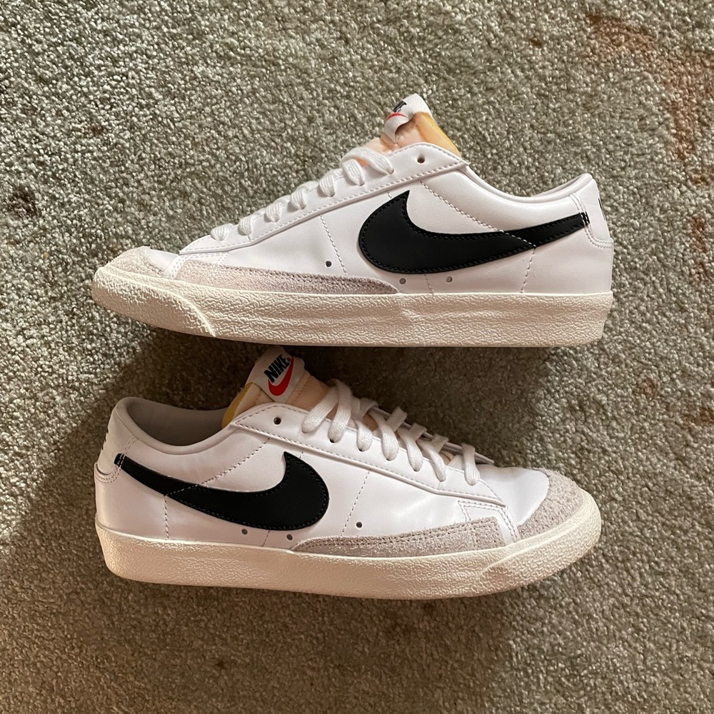 Nike blazer low